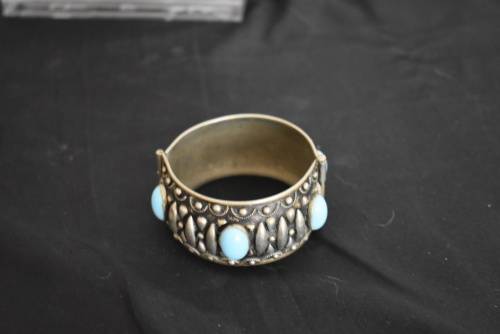 Bangle Blue Stones