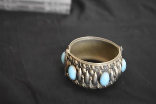 Bangle Blue Stones