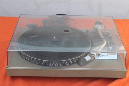 Technics SL 23 LP Player