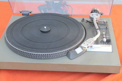 Technics SL 23 LP Player