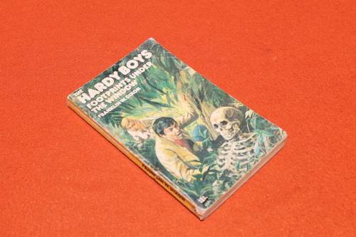 The Hardy Boys Footprints under The Window
