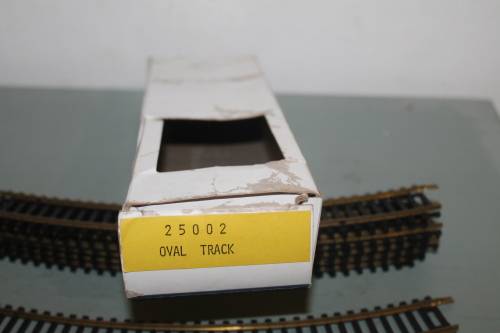 12 Curved Tracks AHM