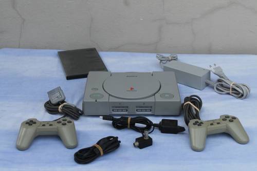 Playstation One with 2 Controllers as Assecories