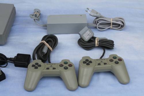 Playstation One with 2 Controllers as Assecories