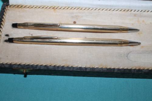2 Cross Pens