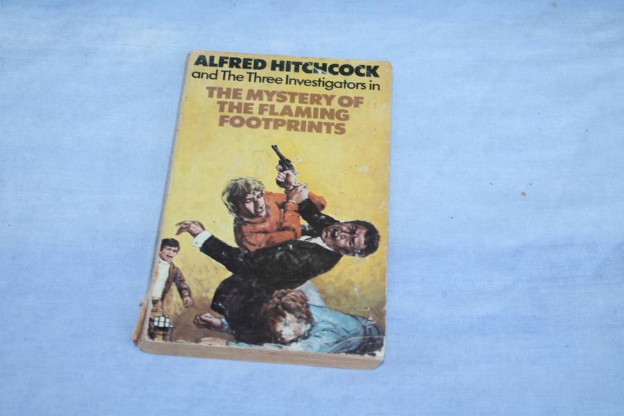 Alfred Hitchcock the Three Investigators Flaming Footprints