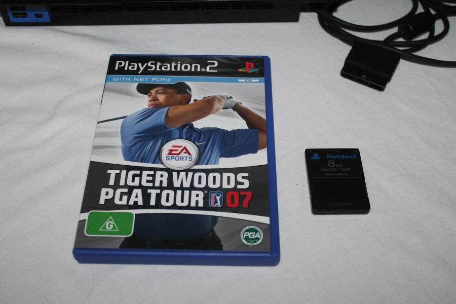 PlayStation 2 Phat with 2 Controller`s, Memory Card, Game and Cords