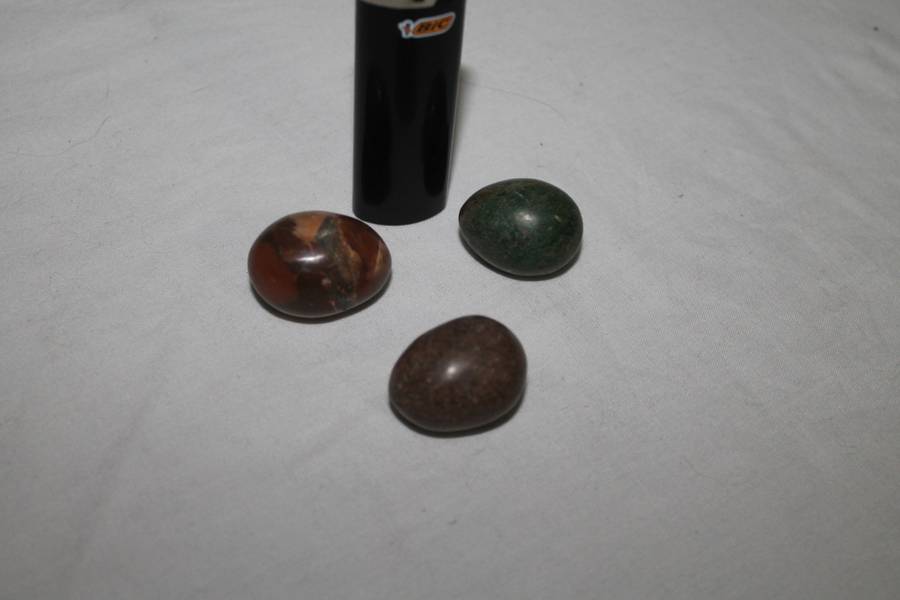 40 Stone eggs for decor
