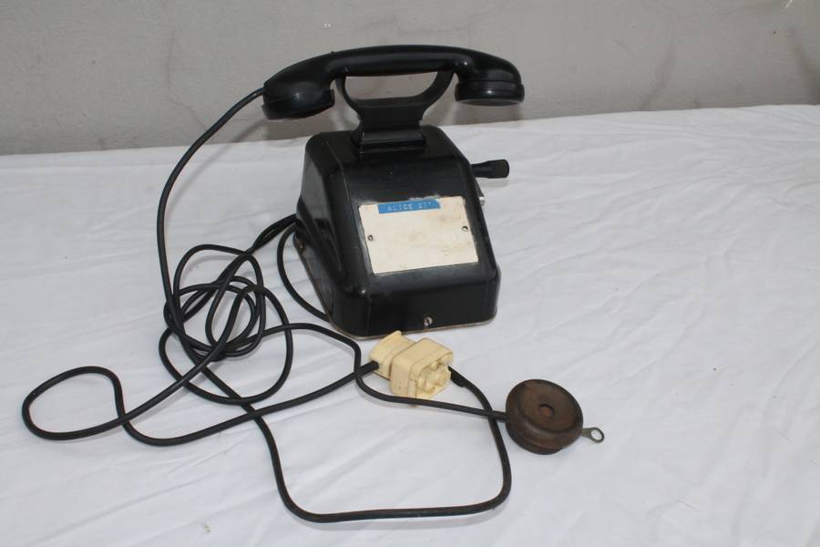Vintage Sieman`s Telephone