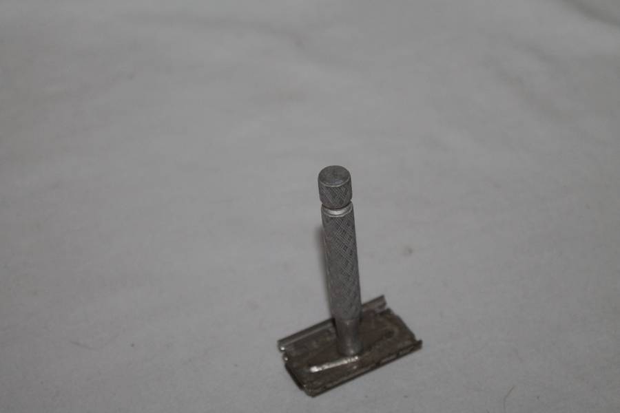Metal Razor