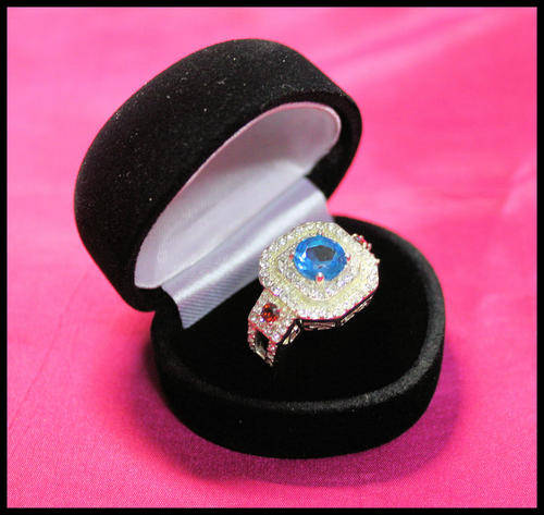 NEW 925 STERLING SILVER RING WITH COLOURED STONES - SIZE 8