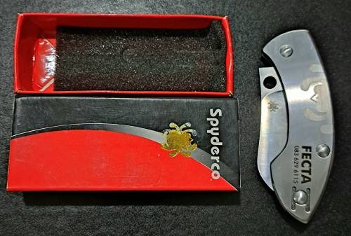 Spyderco Like Folding Pocket Knife
