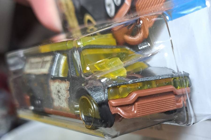 2017 Hot Wheels - Rare Treasure Hunt - Treasure Hunt Delivery - Time Shifter!