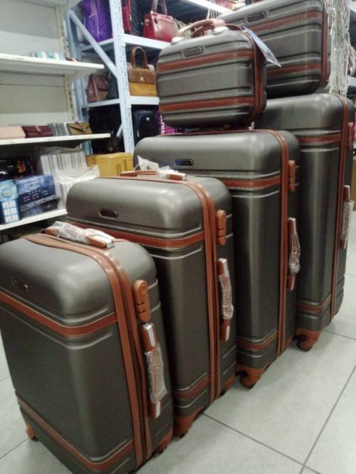 Traveling Laggage bag 3 piece set option 1