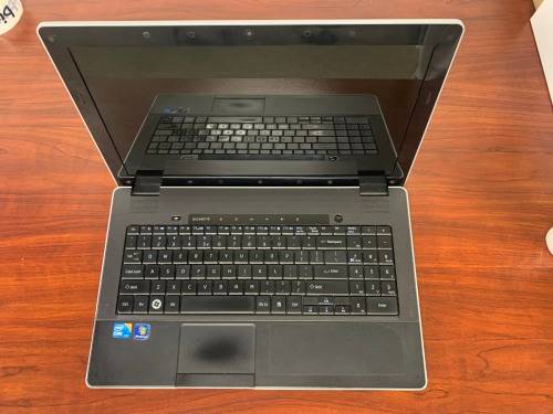 Gigabyte I1520M Laptop
