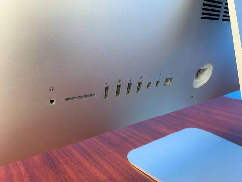 21.5-inch iMac with Retina 4K display