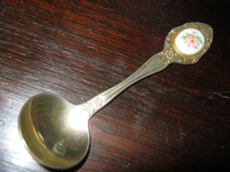 ORNATE 24 CARAT GOLD PLATED SUGAR SPOON~ NO CHIPS OR CRACKS~HAVE A LOOK!!!!!!!!