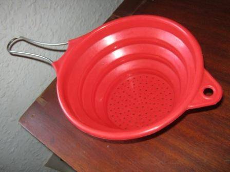 SILICON STRAINER IN GREAT CONDITION~ HAVE A LOOK!!!