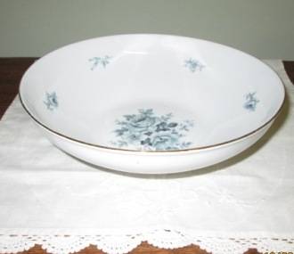 OLD SERVING DISH WITH BLUE FLORAL DESIGN AND GOLD RIM ~ NO CHIPS OR CRACKS ~HAVE A LOOK!!!
