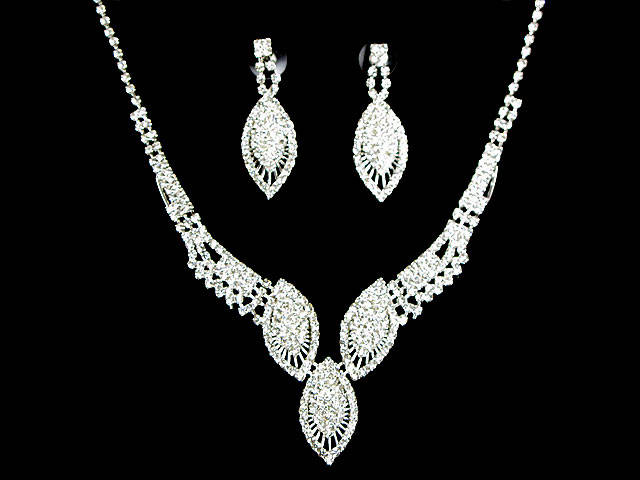 ** Read B4 Bidding **  Diamond & Diamond RC Necklace / Earrings Set