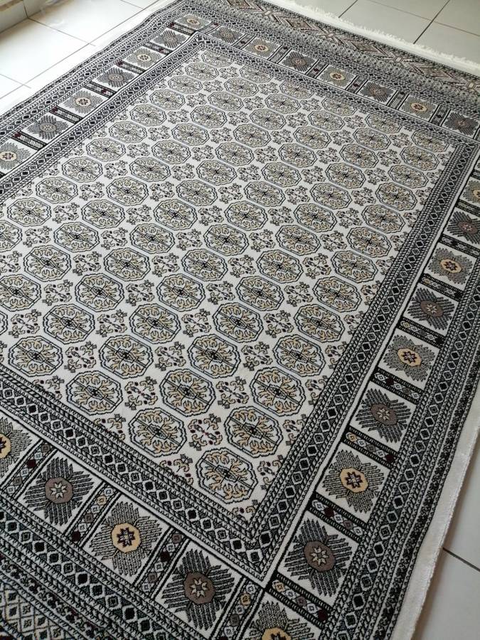 Beautiful , Vibrant , Modern , Excellent Quality Turkish Carpets