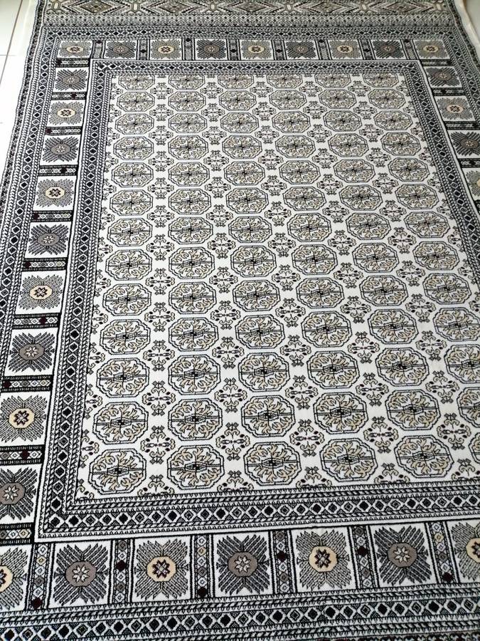 Beautiful , Vibrant , Modern , Excellent Quality Turkish Carpets