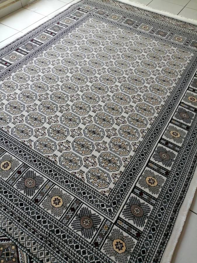 Beautiful , Vibrant , Modern , Excellent Quality Turkish Carpets