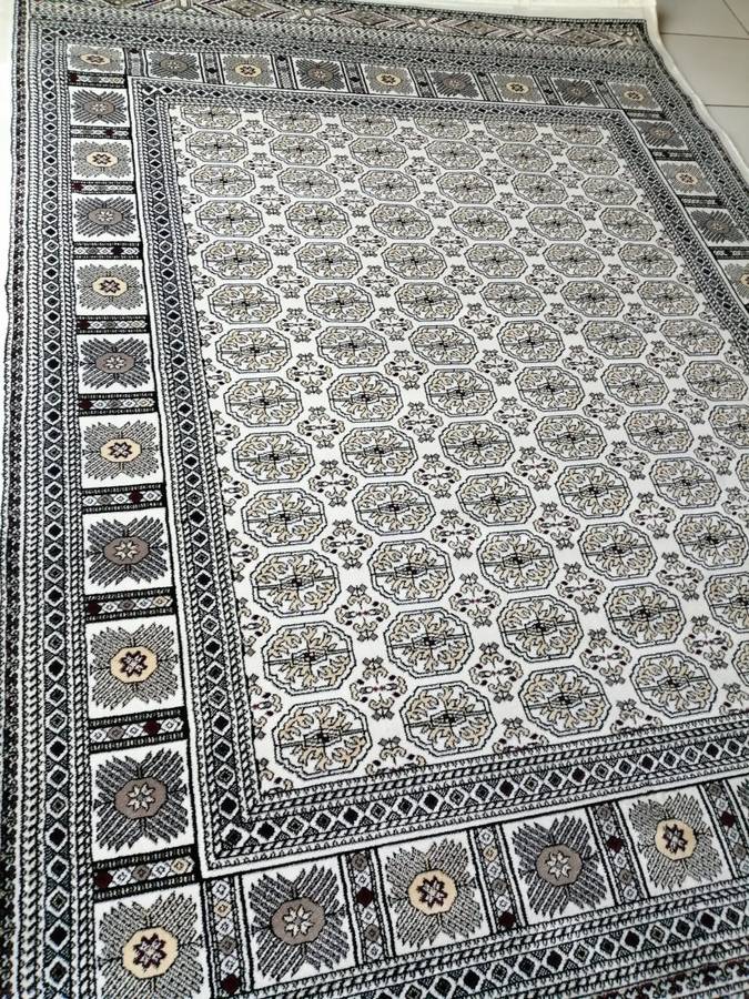 Beautiful , Vibrant , Modern , Excellent Quality Turkish Carpets