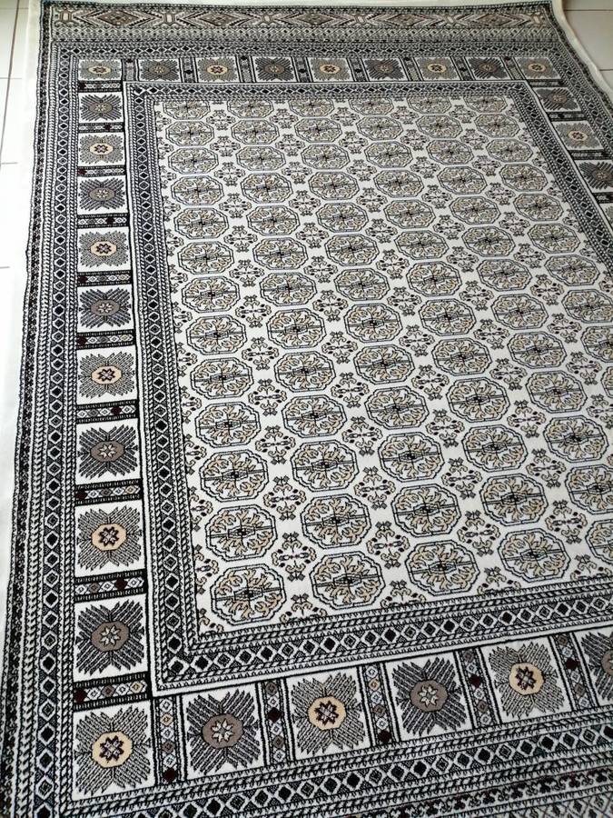 Beautiful , Vibrant , Modern , Excellent Quality Turkish Carpets