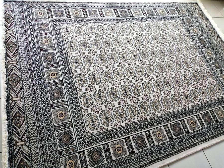 Beautiful , Vibrant , Modern , Excellent Quality Turkish Carpets