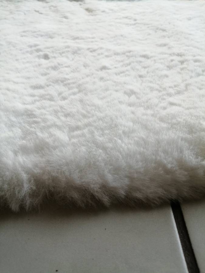 Soft Luxurious Fur Round Rug - 120 x 120cm