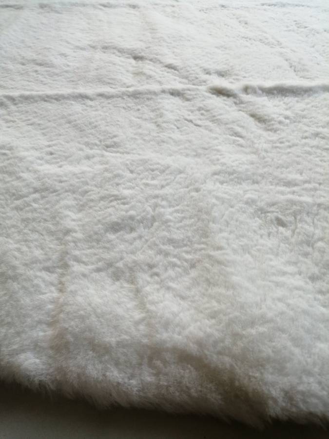 Soft Luxurious Fur Round Rug - 120 x 120cm
