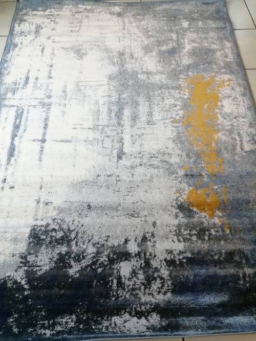 Beautiful Modern Rug