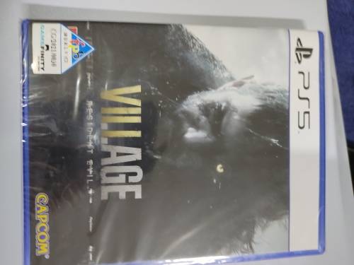 Sony Playstation 5 Console PS5 - Disc Version, controllers, headset and 3 sealed disc games