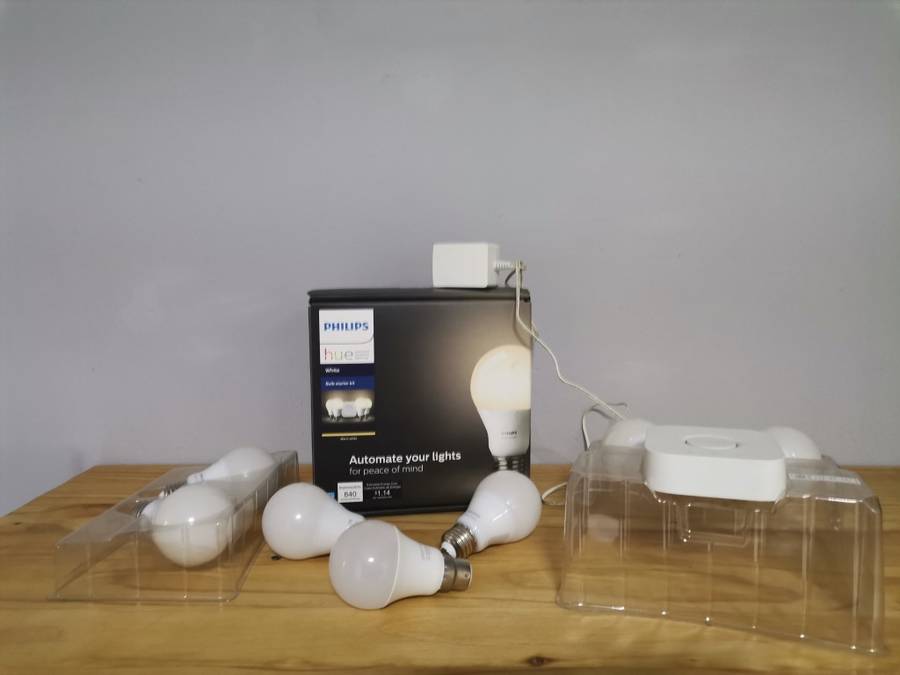 Philips Hue Smart Bulb Starter Kit(Hub+6 Bulbs)