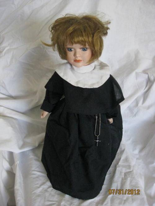 PORCELAIN DOLL , 38CM