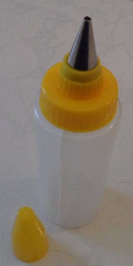 DUAL ICING BOTTLE  (For Icing Two Colours At Once) !!!