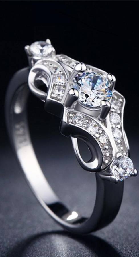 Elegant 0.8 Carat Simulated Diamond Ring. Size 7 / O