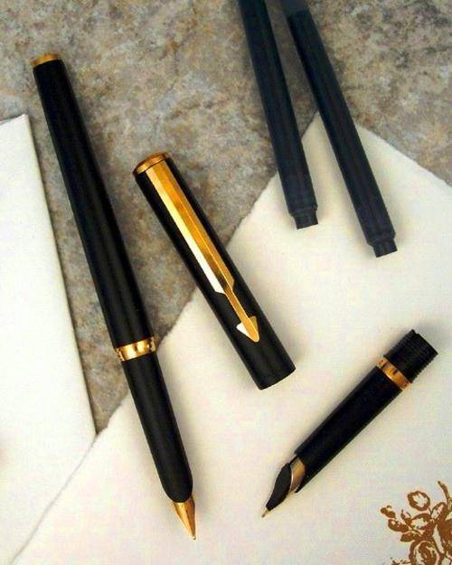 Parker Arrow Black Fountain Pen 1981