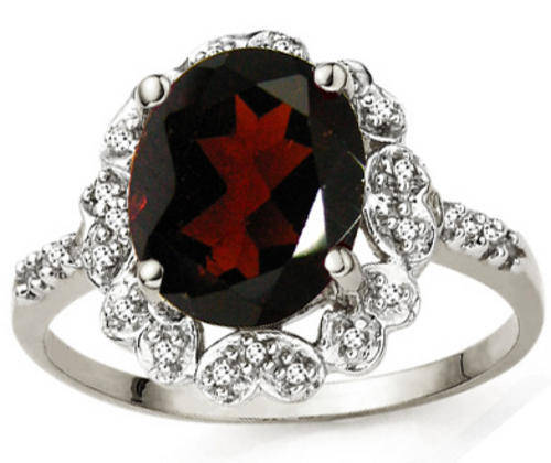 GORGEOUS 3.11CT GARNET & 28PCS WHITE DIAMOND 0.925 STERLING SILVER RING
