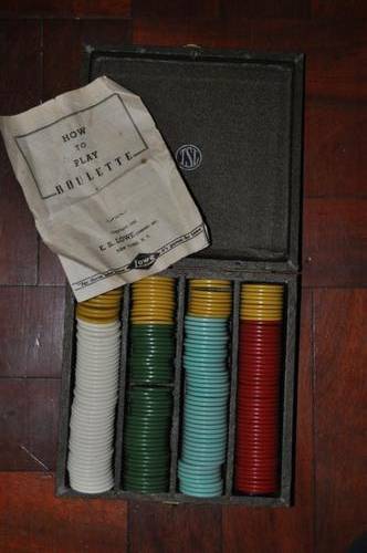 SUPERB!!! BOXED SET OF CASINO CHIPS circa 1941