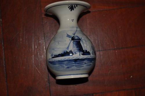 ROYAL DELFT SMALL VASE!!!