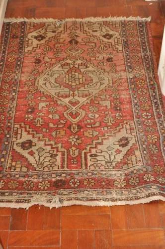 BEAUTIFUL VINTAGE  PERSIAN HAND MADE CARPET WITH SOME CHARACTER