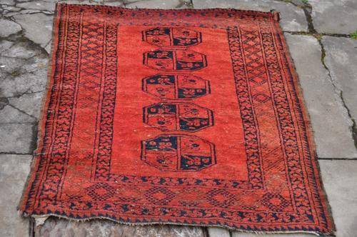 BEAUTIFUL HANDMADE PERSIAN CARPET 107x138cm
