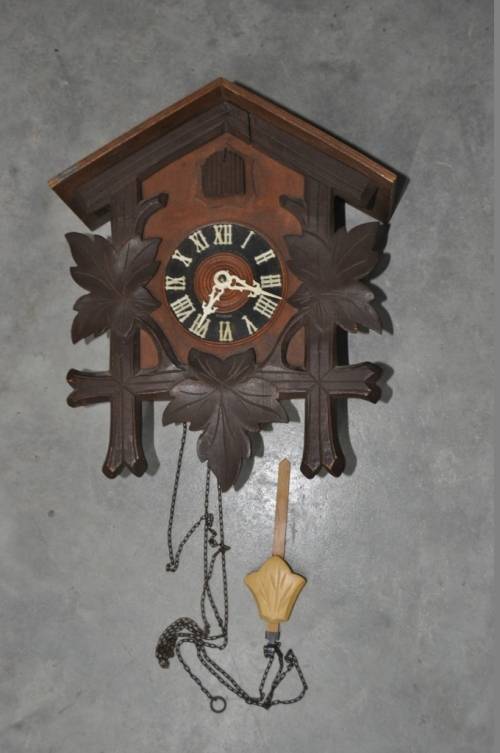 VINTAGE GERMAN CUCKOO CLOCK