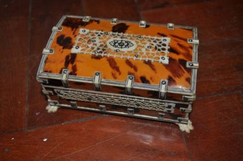 STUNNING XIX CENTURY ANGLO-INDIAN TORTOISE BOX,AMAZING!!!!