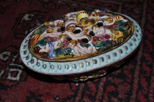 FANTASTIC CAPODIMONTE  LIDED BOWL-JUST LOOK AT THIS!!!