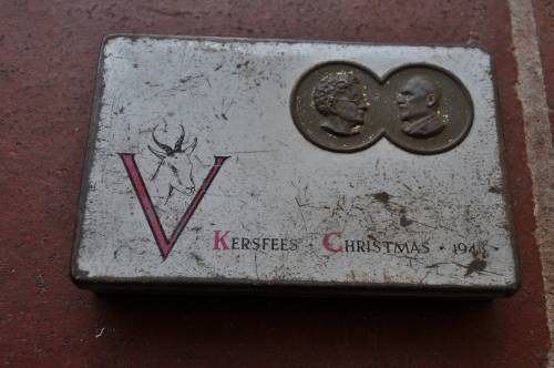 RARE!!! WW2 CHOCOLATE TIN,DATED 1945