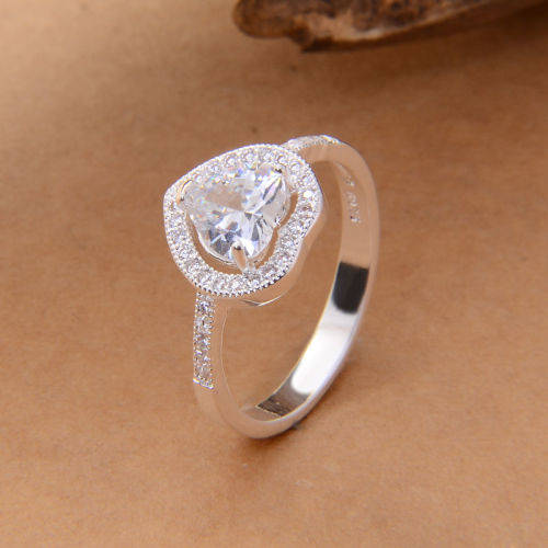 Beautiful 925 Sterling Silver Plated Clear Heart Ring  - Size 8