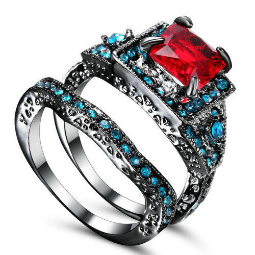 Stylish 2 Piece Black Gold Filled Square Design Ring - Size 7